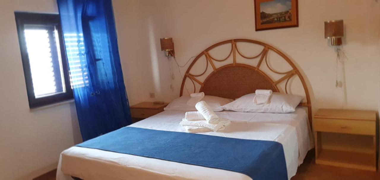 Beb Eclissi Bed & Breakfast Фонтане Бианче Екстериор снимка