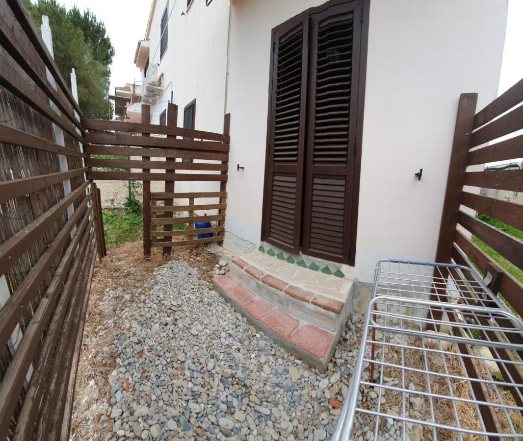 Beb Eclissi Bed & Breakfast Фонтане Бианче Екстериор снимка
